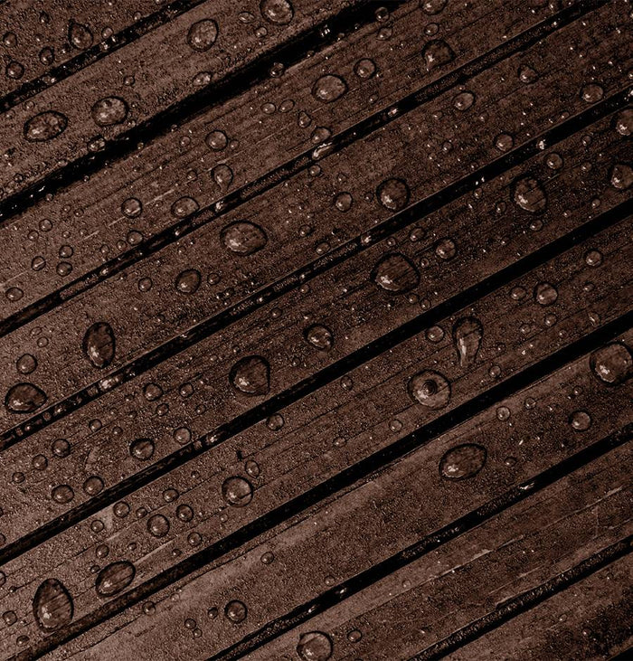 Decking_Jacobean-Walnut_Water_beading.jpg